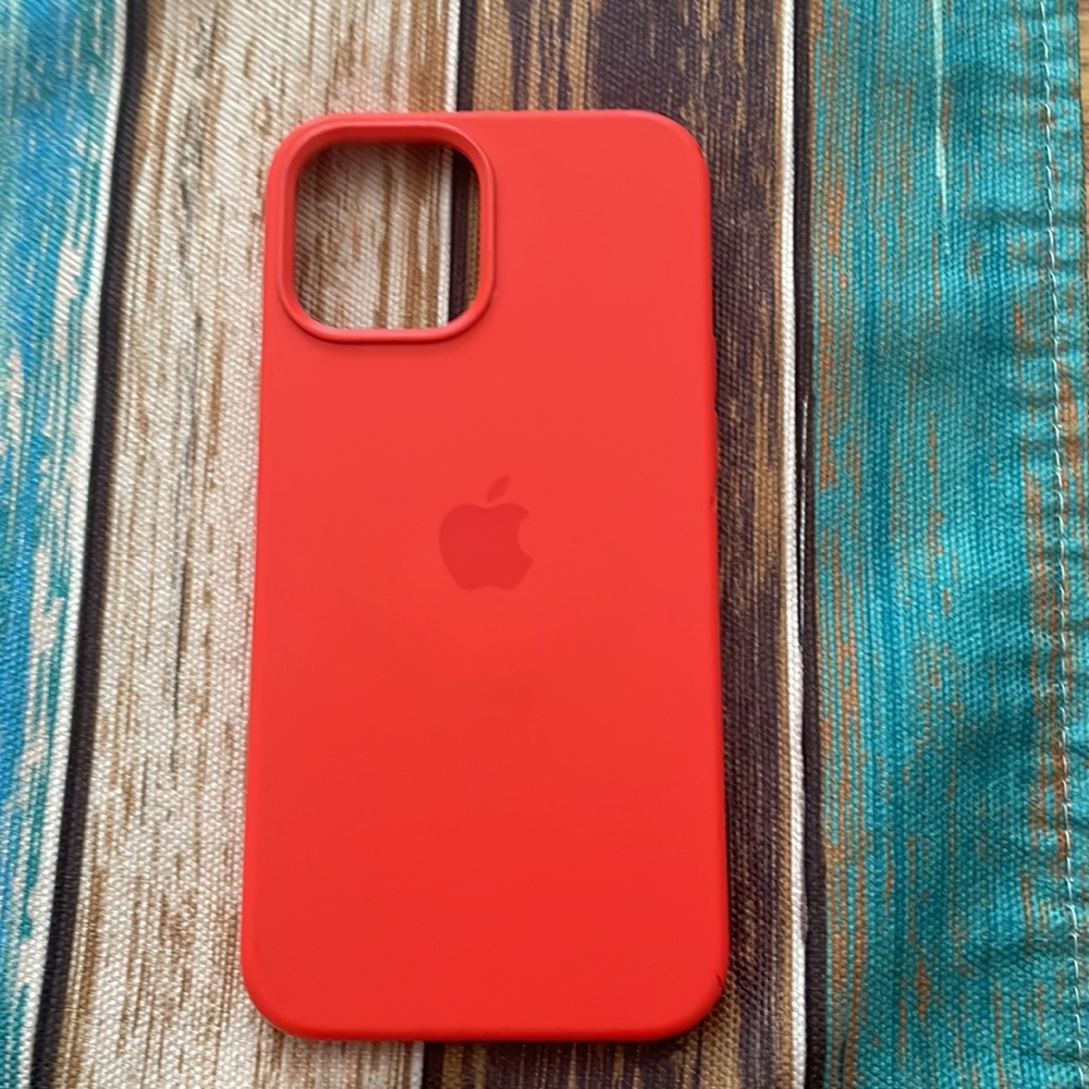 iPhone case - Picture 2 of 5